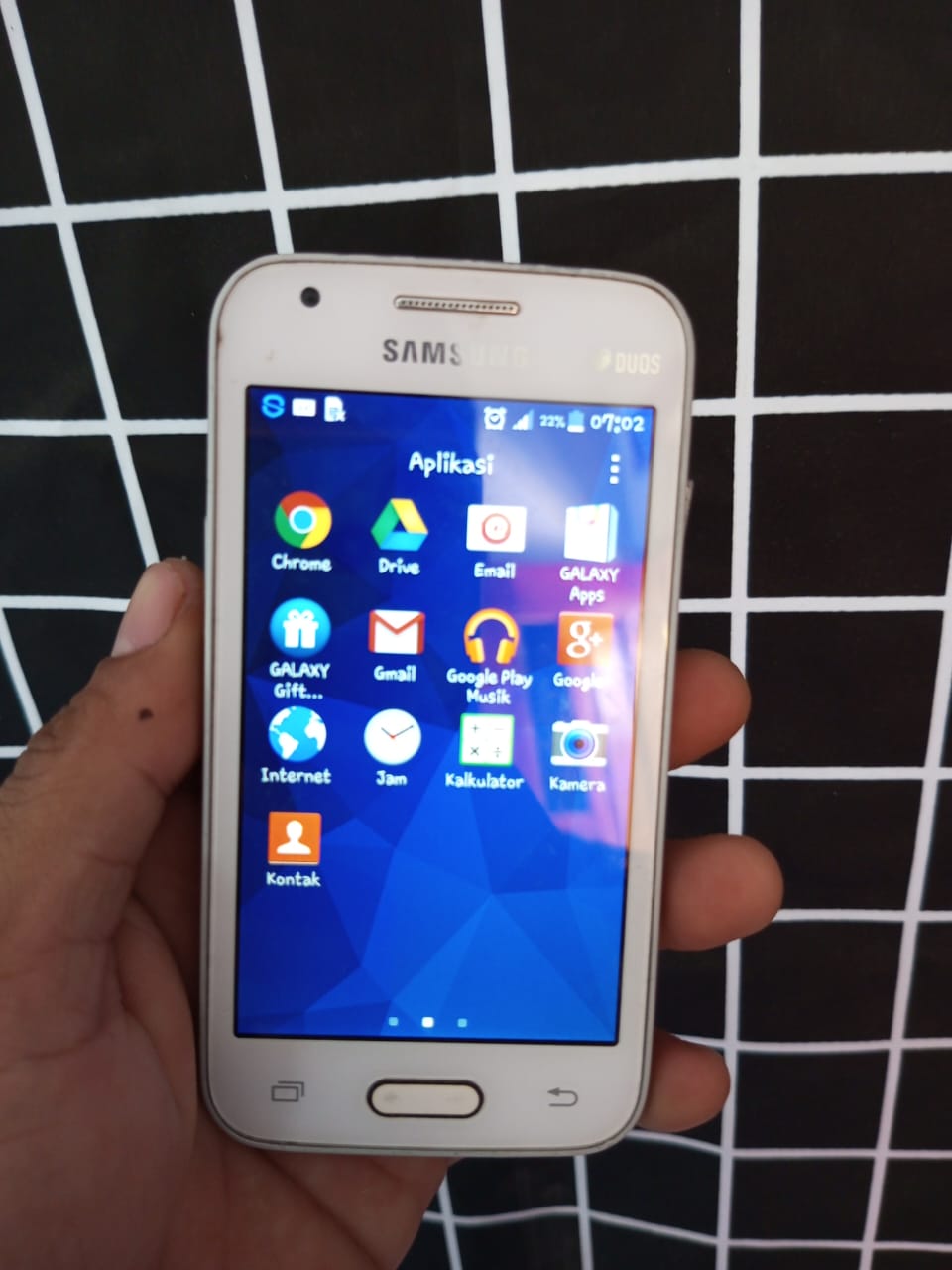 Cheap and Cheerful, Second Hand Galaxy V Cellphone, Normal, Ready to Use Harga  169,990 Ringgit*Penghantaran Percuma