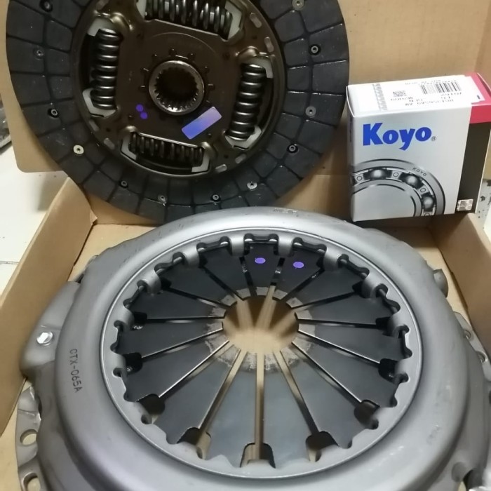 Kampas kopling plat kopling set Innova bensin Dijamin kualitas bagus Harga 2,150,000 rupiah*Gratis Ongkir
