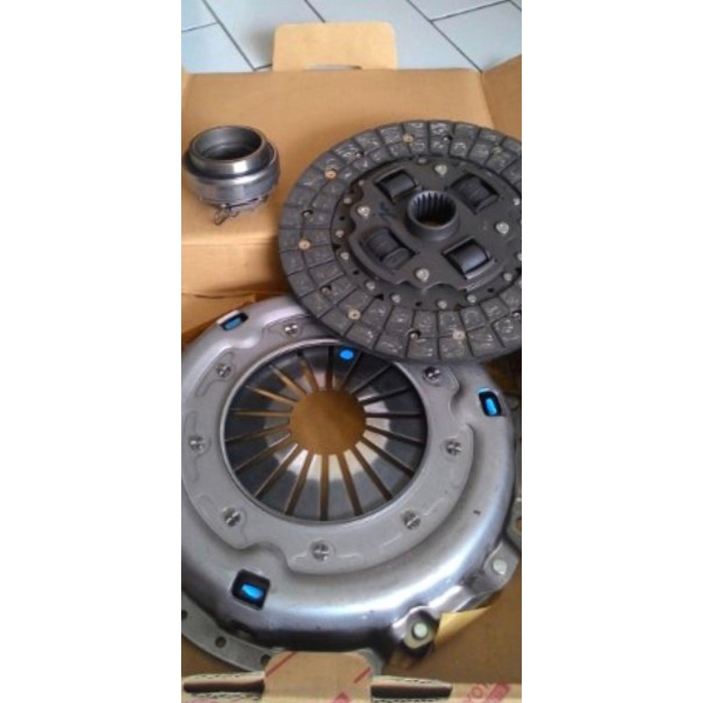 Toyota Soluna vios great Corolla Yaris Altis clutch cap Sun clutch pad 1 set Harga 1,502,700 rupiah*Gratis Ongkir