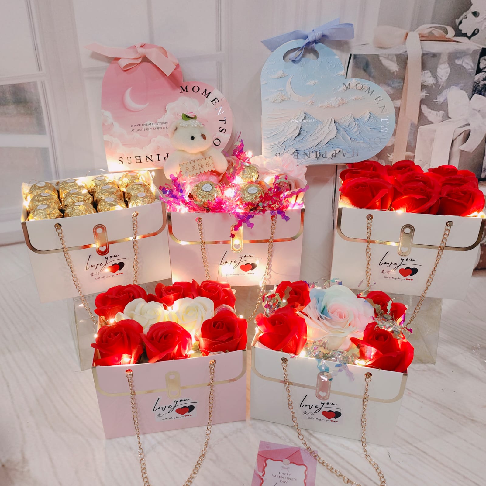 Hampers Valentine Romantic hadiah - Valentine's Chocolate hadiah - Flower Doll hadiah Hval004