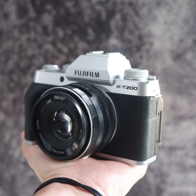 jual fujifilm xt200