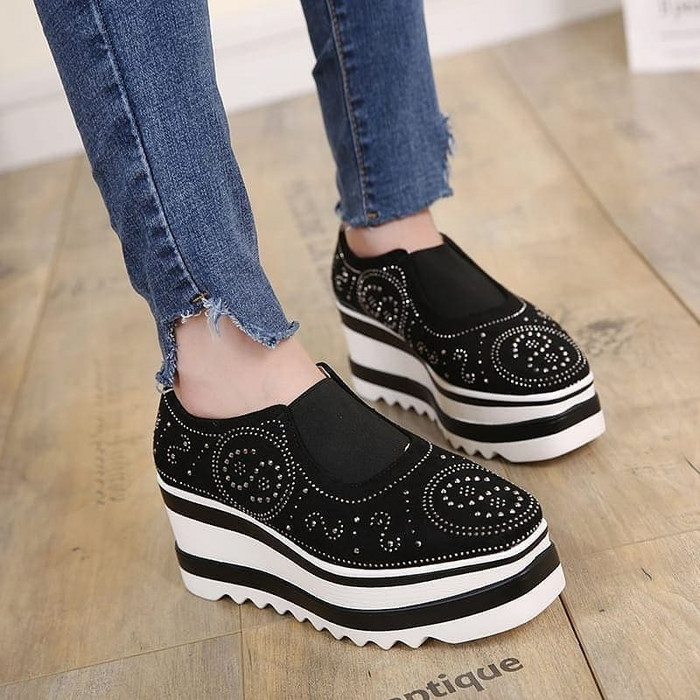 platform sneakers with bow