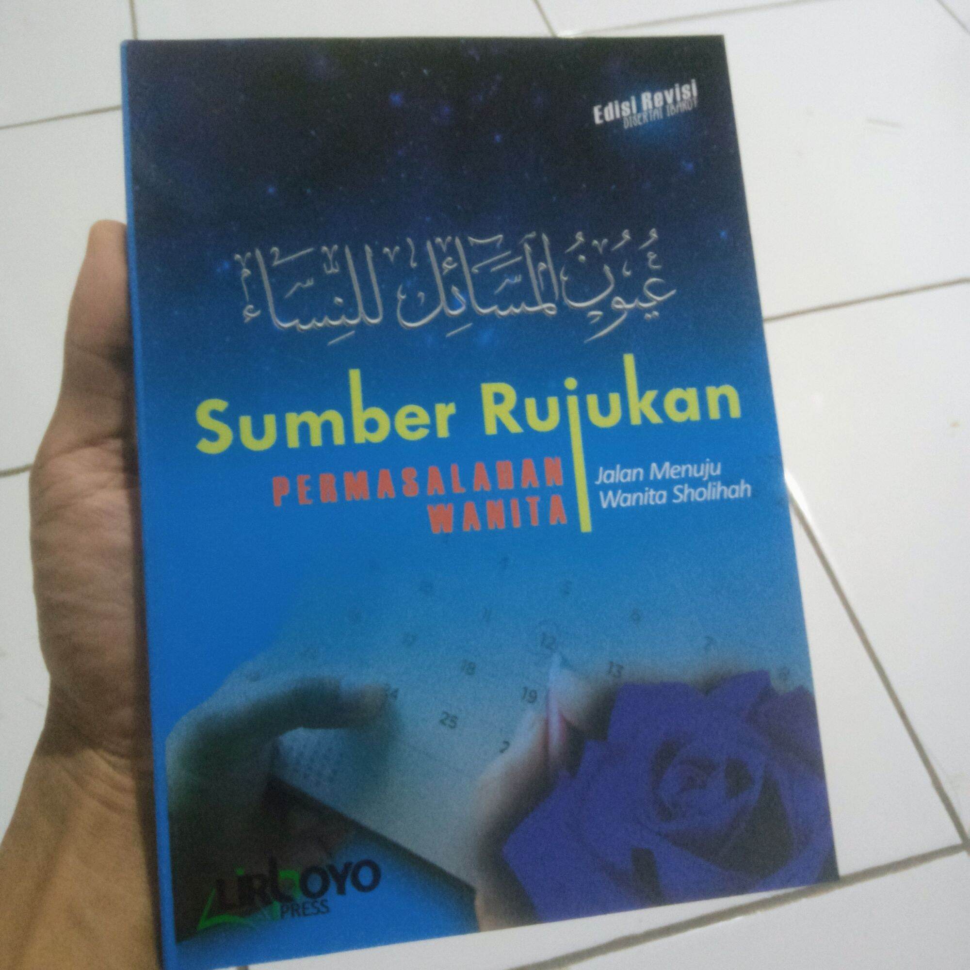 Porno eshak Tualetda suniy fallus va sperma oqimi