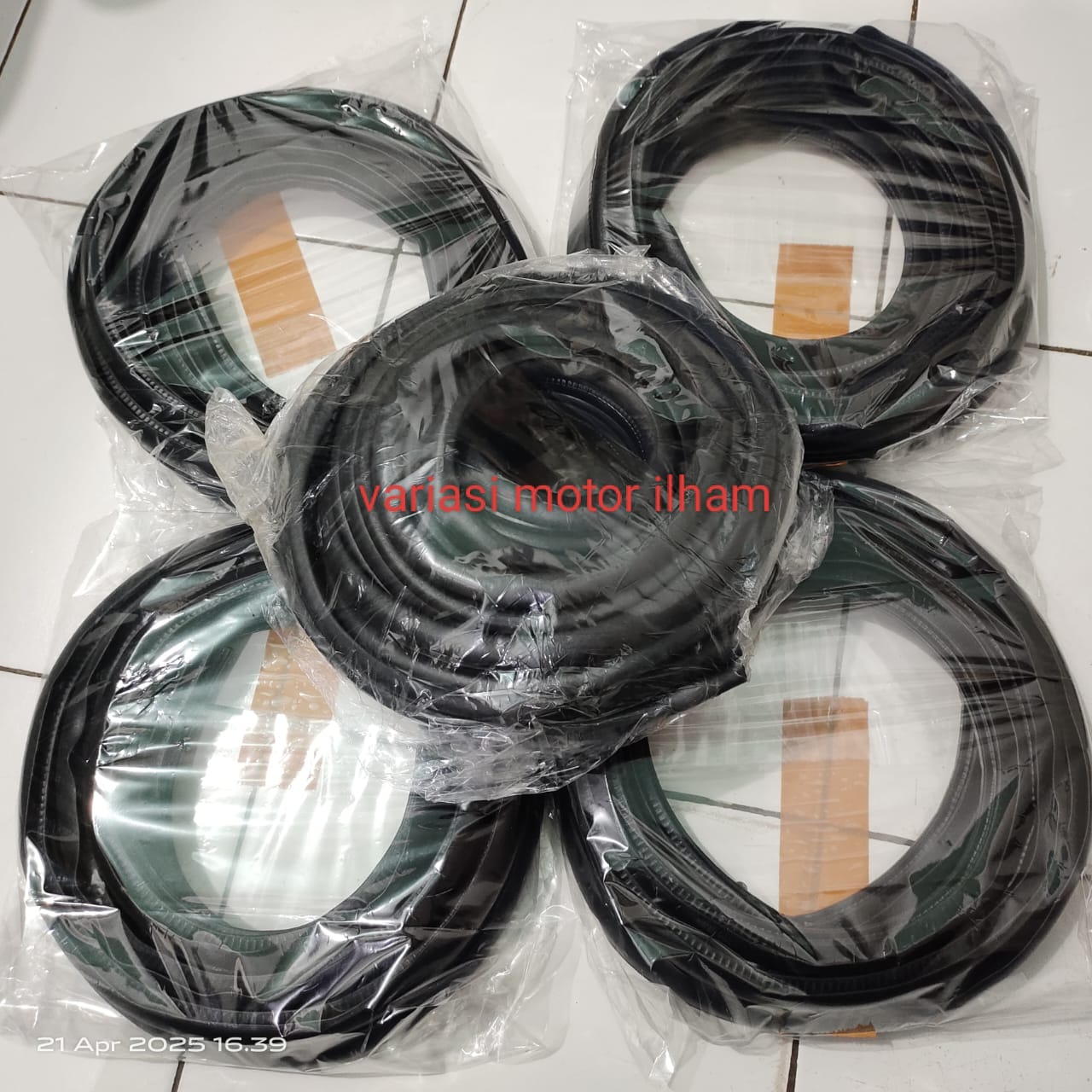 Rubber Balloon Body Door Rubber Trunk Universal 1Set/ 5Pcs Harga 149,000 rupiah*Gratis Ongkir