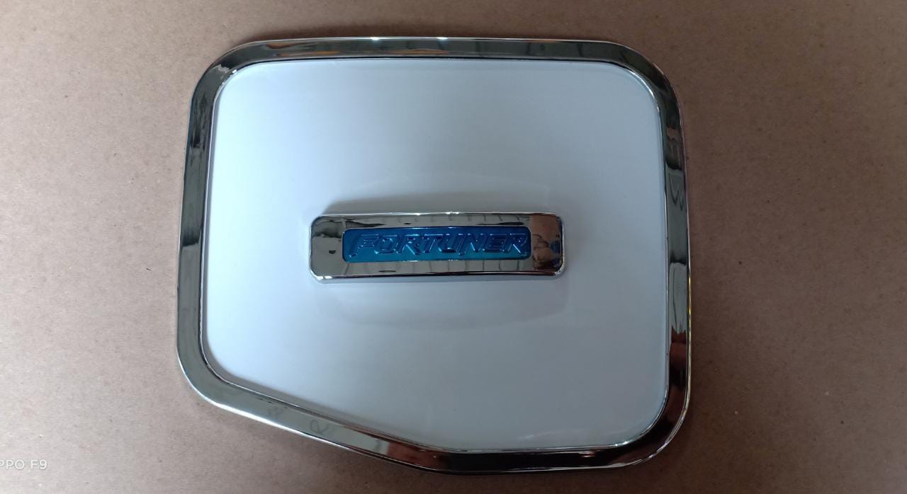 CE2-TMPSA - TOYOTA FORTUNER TANK COVER HYBRID FORTUNER LAMA PUTIH LOGO BIRU TANK COVER FORTUNER LAMA OLD TUTUP TANGKI FORTUNER TANK COVER FORTUNER TANK COVER FORTUNER LAMA HYBRID PUTIH LOGO BIRU TANK COVER TOYOTA FORTUNER MODEL HYBRID Harga 57,500 rupiah*Gratis Ongkir