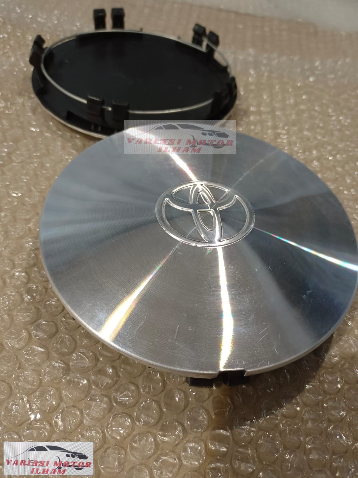 tutup velg dop roda kijang kapsul lgx 1997-2002 diameter 16cm Harga 60,000 rupiah*Gratis Ongkir
