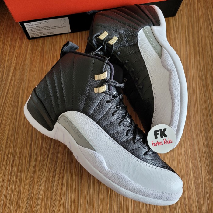 black jordans 12