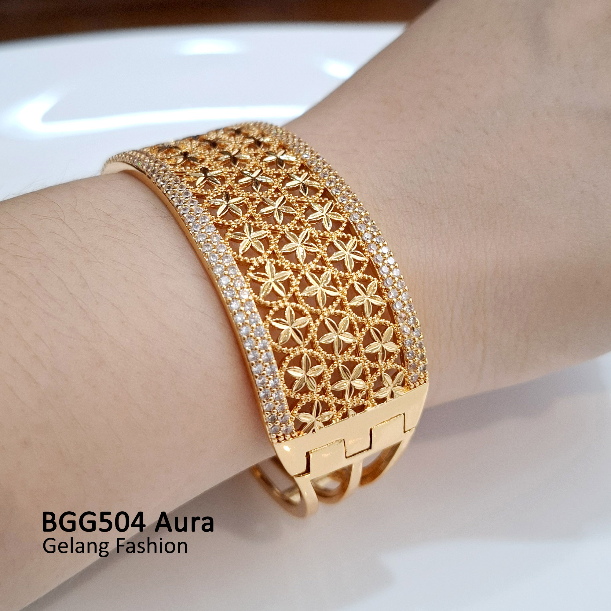 Gelang Wanita Elegan Mewah bangle Aura Anti Karat | kado pasangan self reward bgg504 Harga 170,000 rupiah*Gratis Ongkir