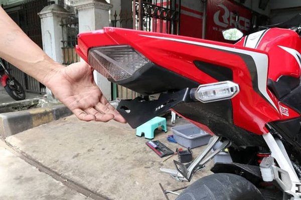 Tail tidy deals street fender cbr150r