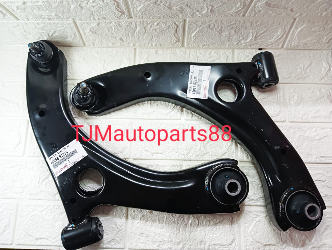 TOYOTA 48068-BZ220 ARM SA SUSP LWR RH & LH FOR SIGRA CALYA B401 Harga 700,000 rupiah*Gratis Ongkir