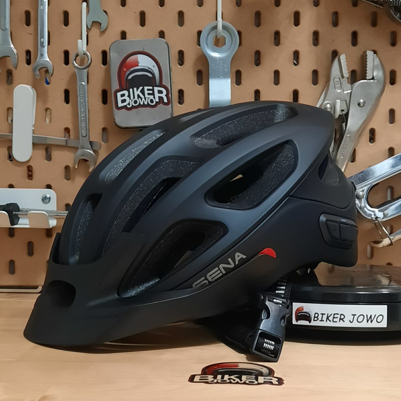 SENA R1 EVO - Helm Sepeda with Intercom 