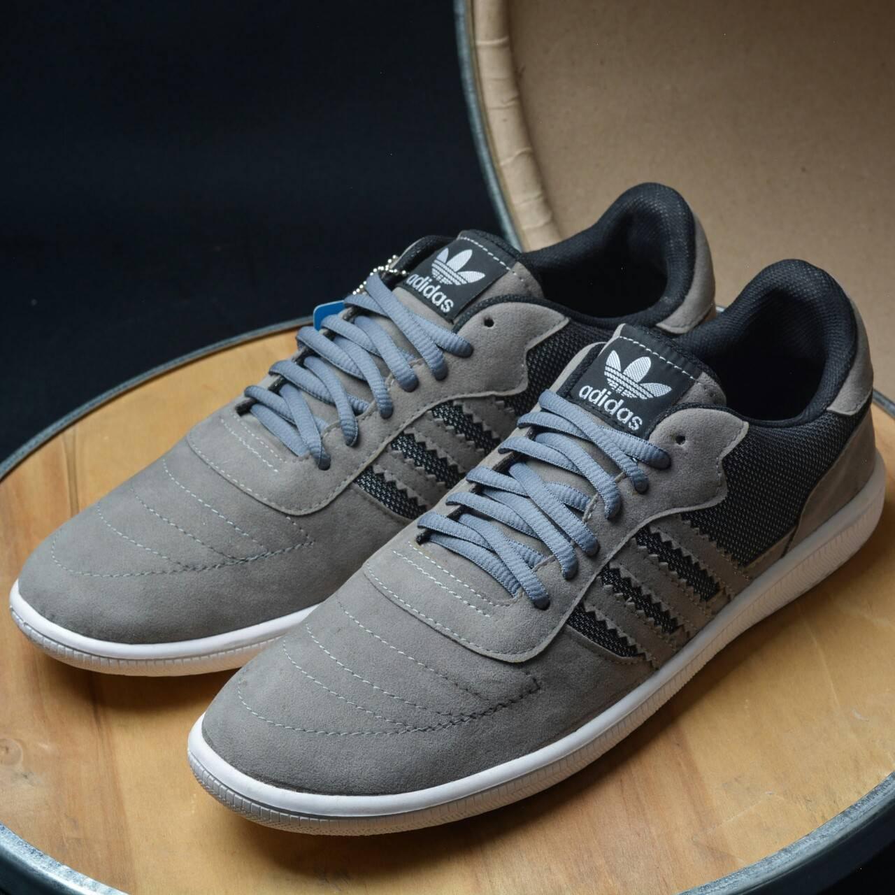 adidas sneakers grey