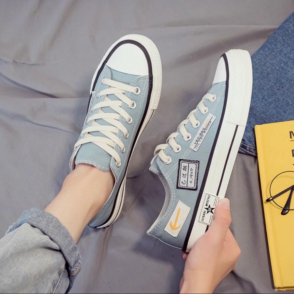 Sepatu Sneakers Casual Canvas Pria. Breathable Korean Style