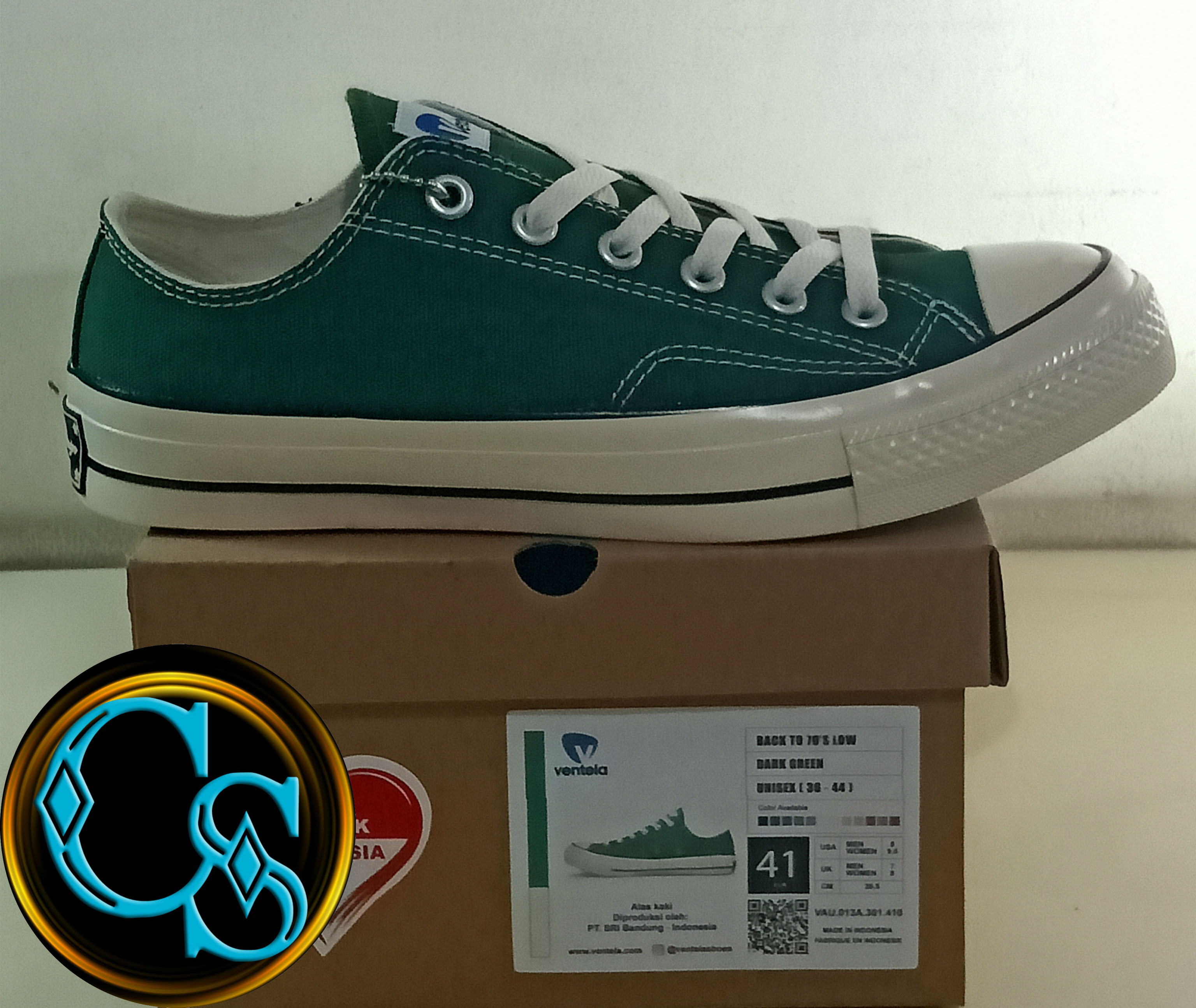 dark green vintage converse