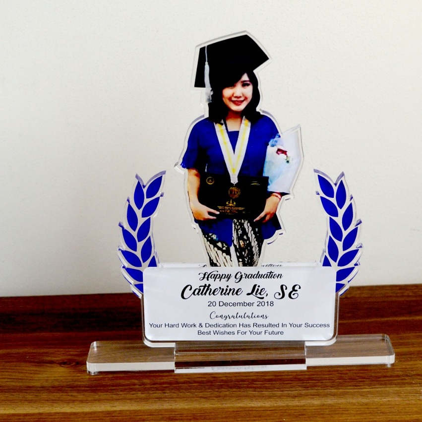 TERmurah Plakat Wisuda Akrilik / Kado Wisuda Custom Free Design Ukuran 15x10 5mm
