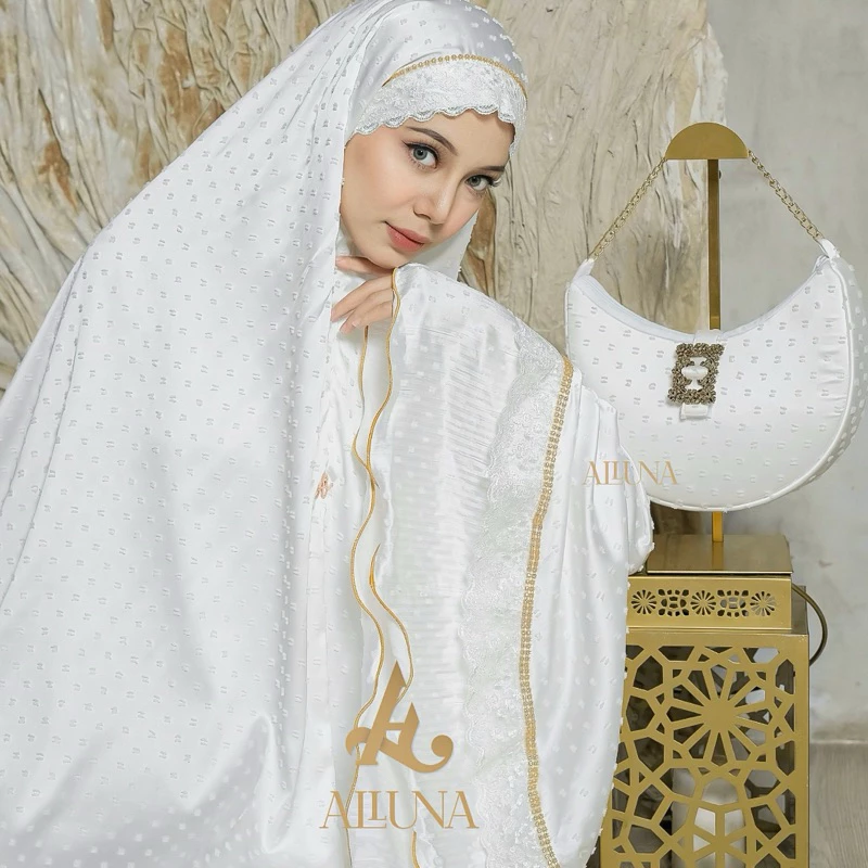 Alluna - Azzura Series Adult Mukena with Hampers Box Exclusive Luxury Premium Silk Uragiri Material Harga 257,050 rupiah*Gratis Ongkir