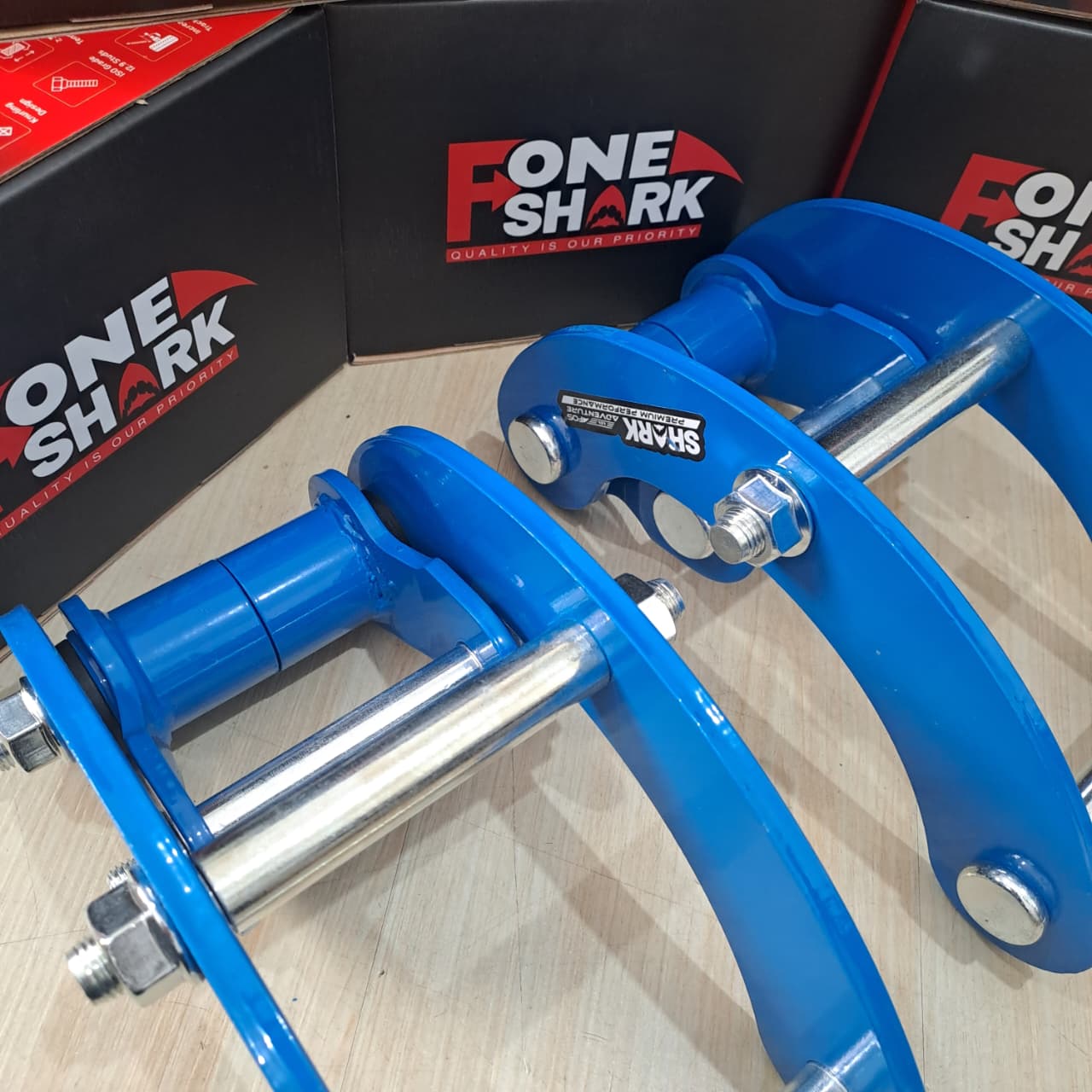 F-One Shark FOS Anting Shackle G Comfort Per Daun Lift Up Belakang Mercedes-Benz G-Class Original Harga 1,350,000 Ringgit*Penghantaran Percuma