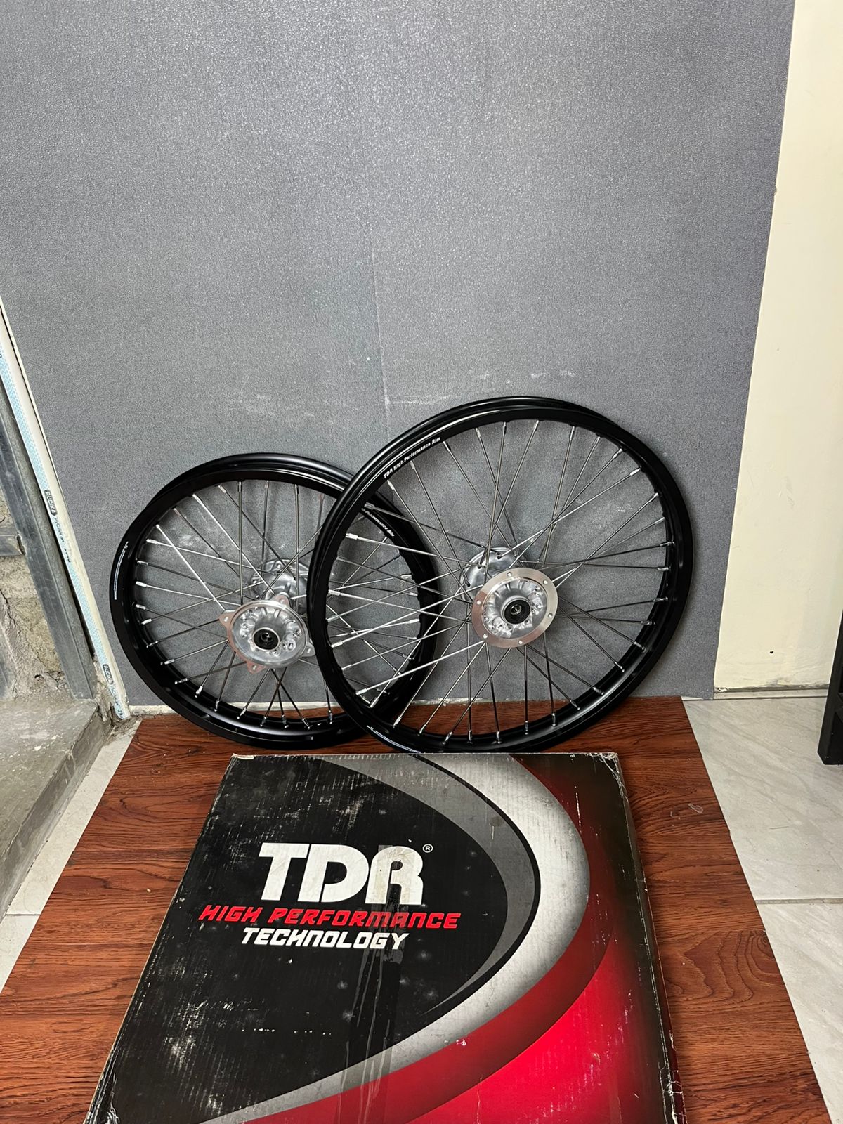 Wheel Set Trabas Klx 18/21 Tromol Supercopy Tdr Rims Without Tires Pnp D-Tracker 150 Series Harga 1,970,000 rupiah*Gratis Ongkir