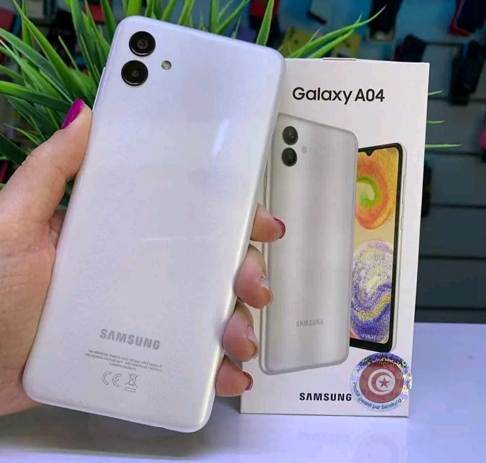 Samasung A04 RAM 4\64 Nominus masih mulus second rasa baru garansi resmi indonesia Giá 1,000,000 Đồng*Miễn phí vận chuyển
