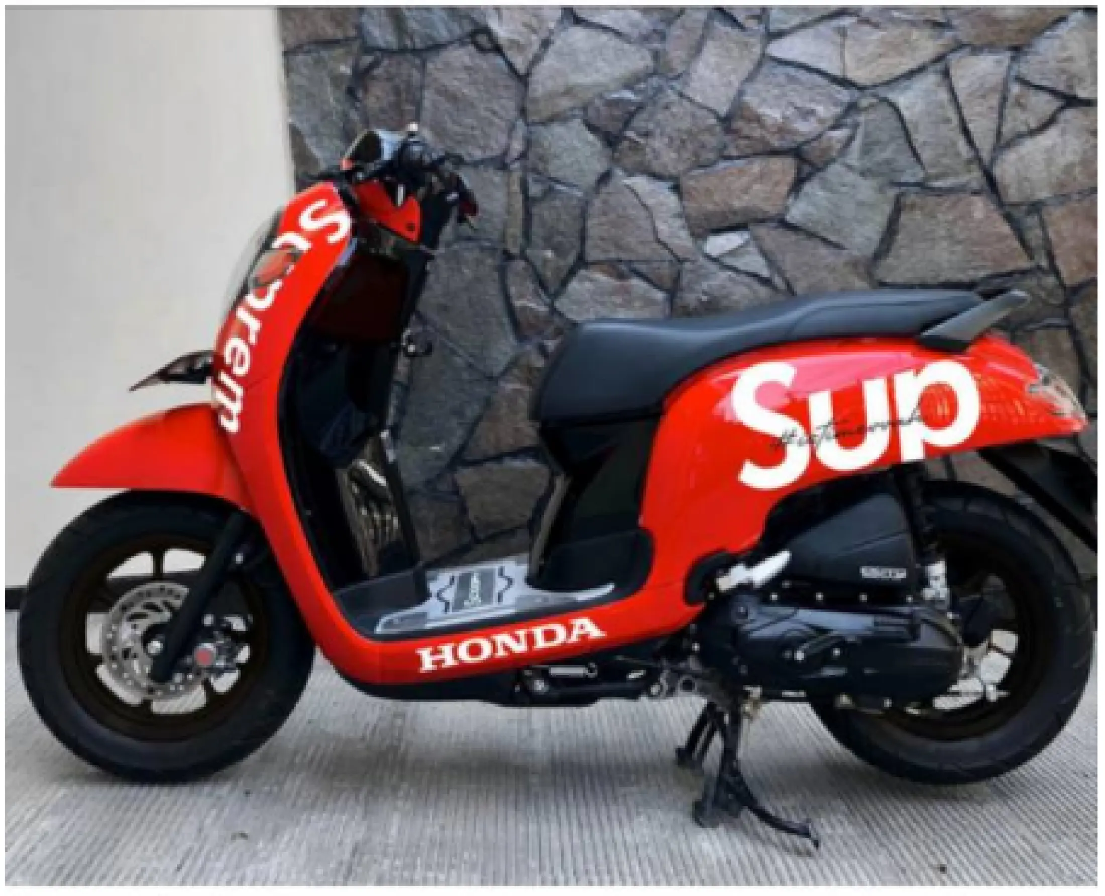 Striping SUPREME Motor Honda Scoopy Sticker Cutting Motor Scoopy Model Supreme Honda Yamaha Suzuki Lazada Indonesia