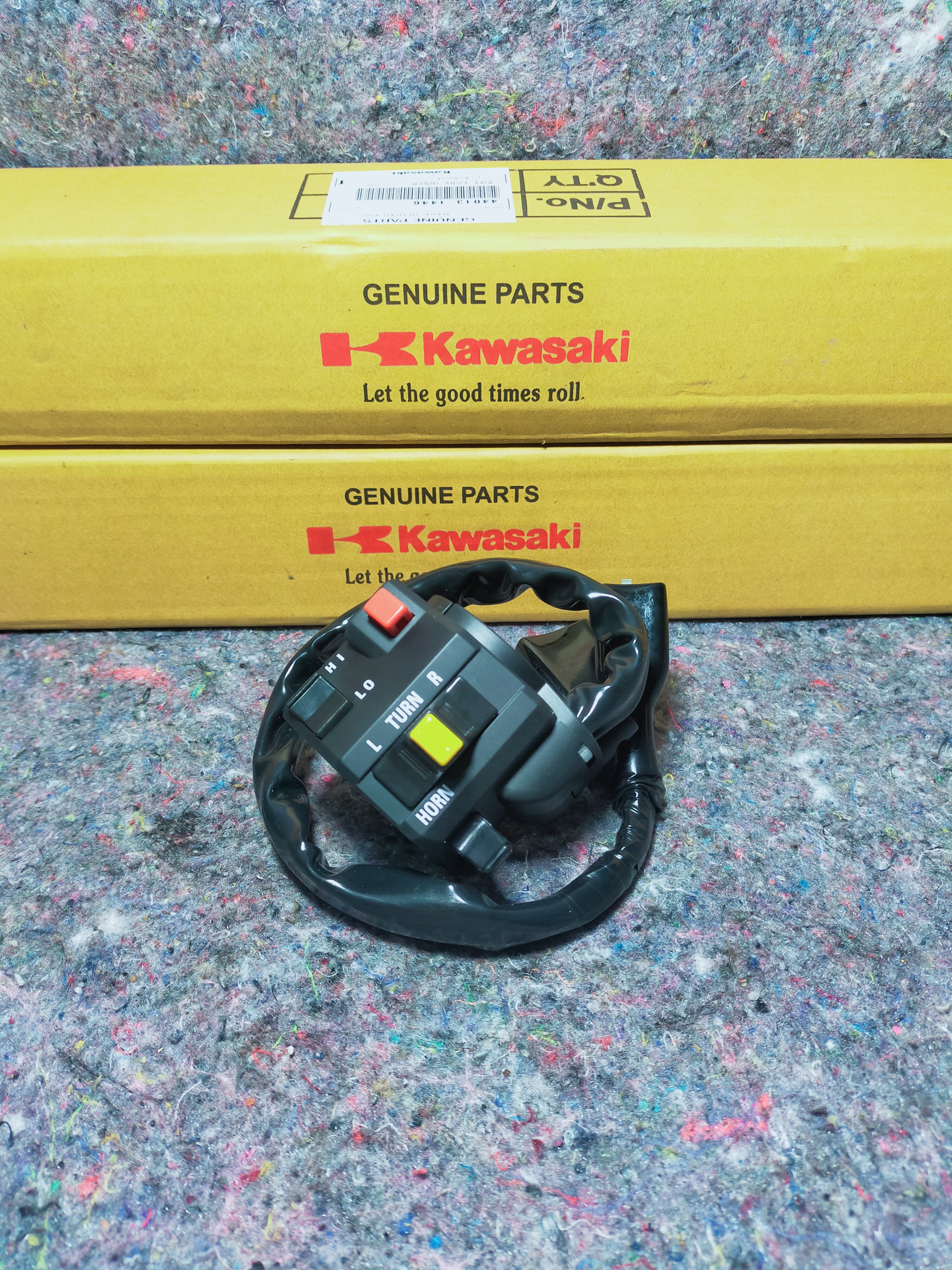 HOLDER KIRI NINJA RR NEW NINJA RR OLD RR CBU ZX KAWASAKU Harga 1,335,000 rupiah*Gratis Ongkir