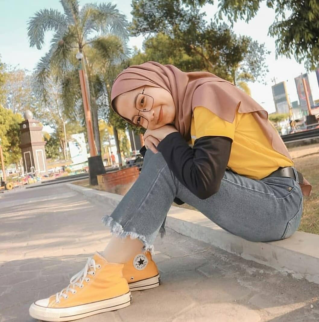 Sneakers Hijab Converse Style Sepatu Converse Ootd Sneakers Hijab